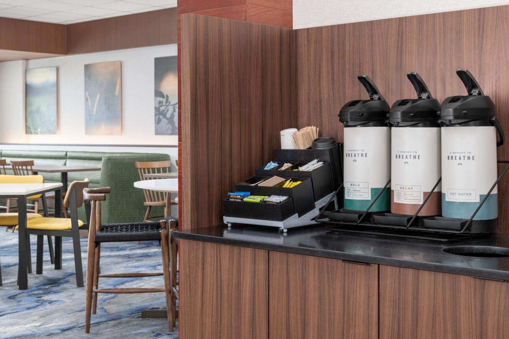 Fairfield Inn & Suites By Marriott Martinsburg Exteriör bild