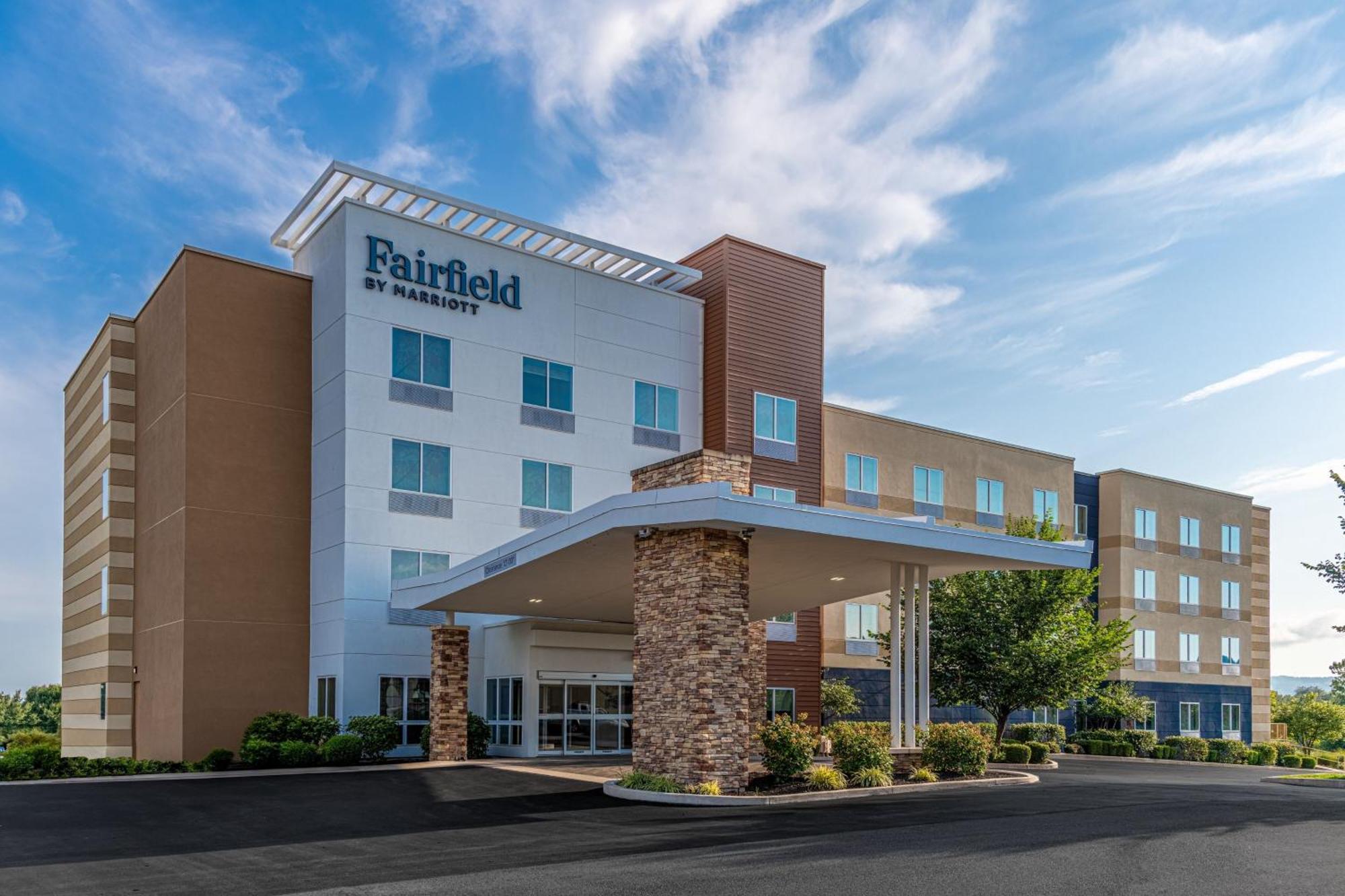 Fairfield Inn & Suites By Marriott Martinsburg Exteriör bild